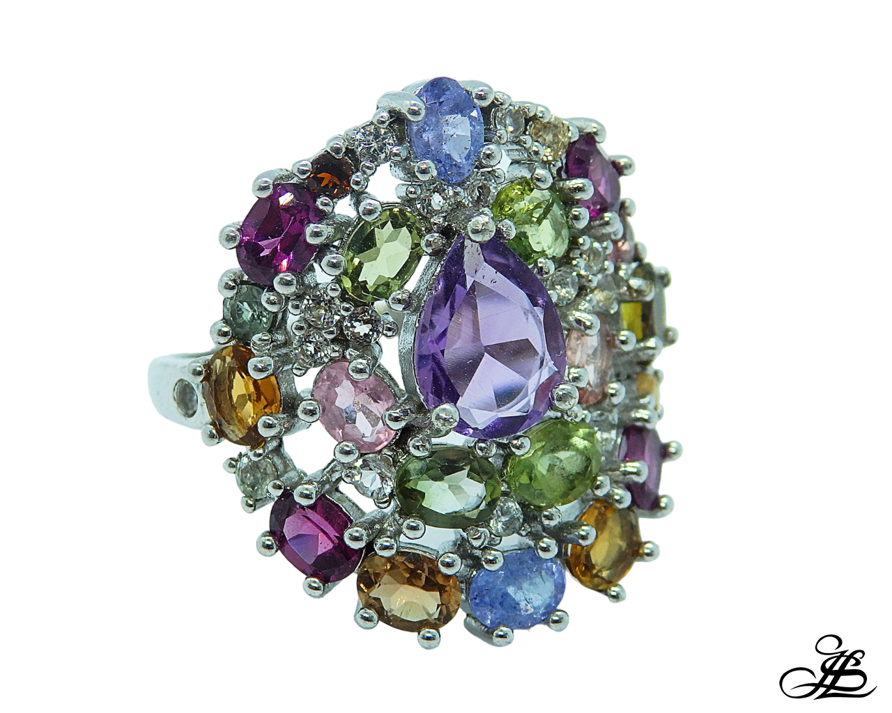 Anillo con piedras naturales