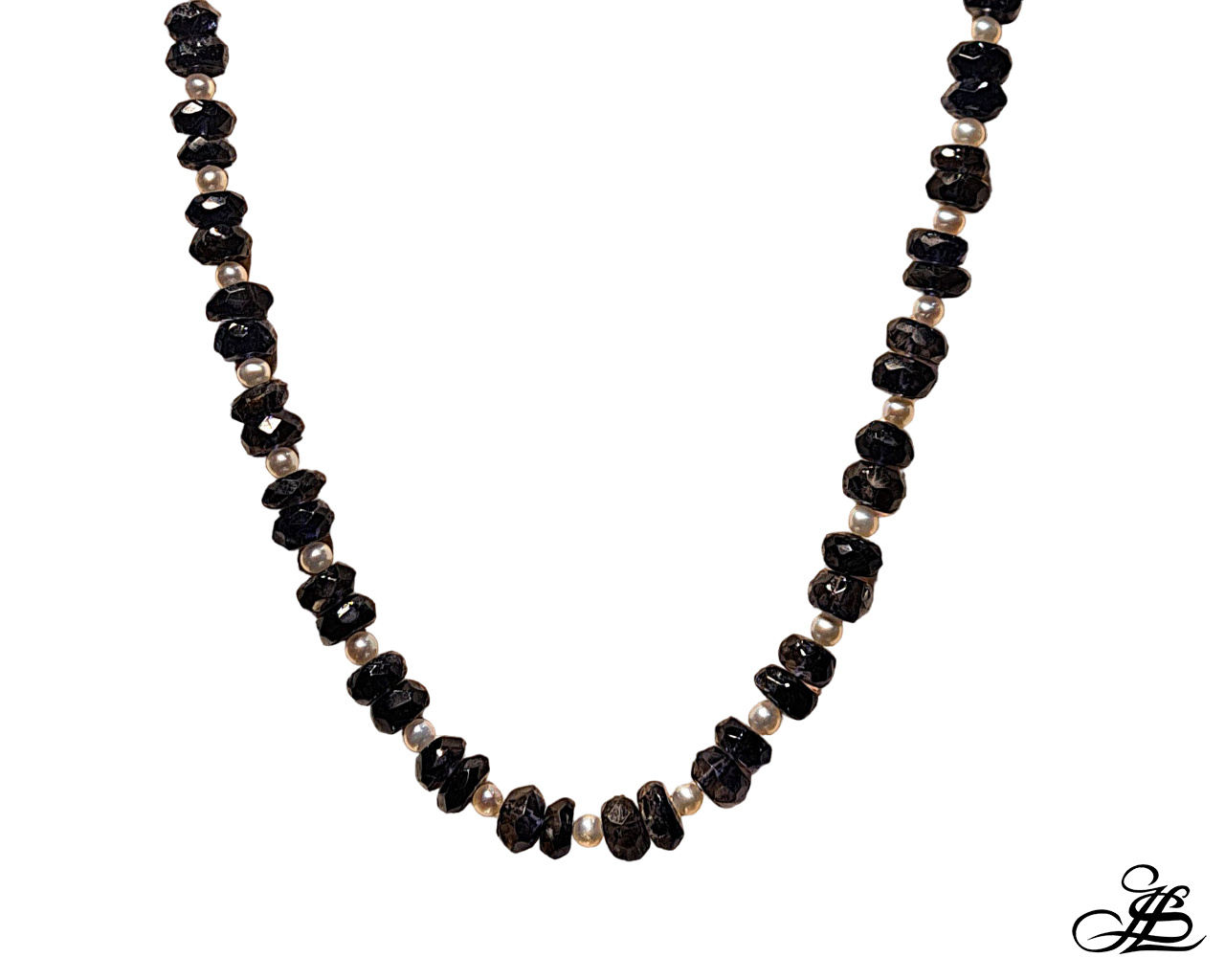 Collar de iolitas y perlas