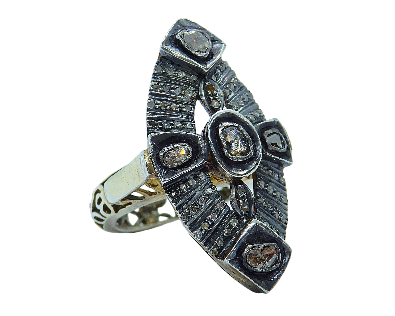 Anillo con diamantes