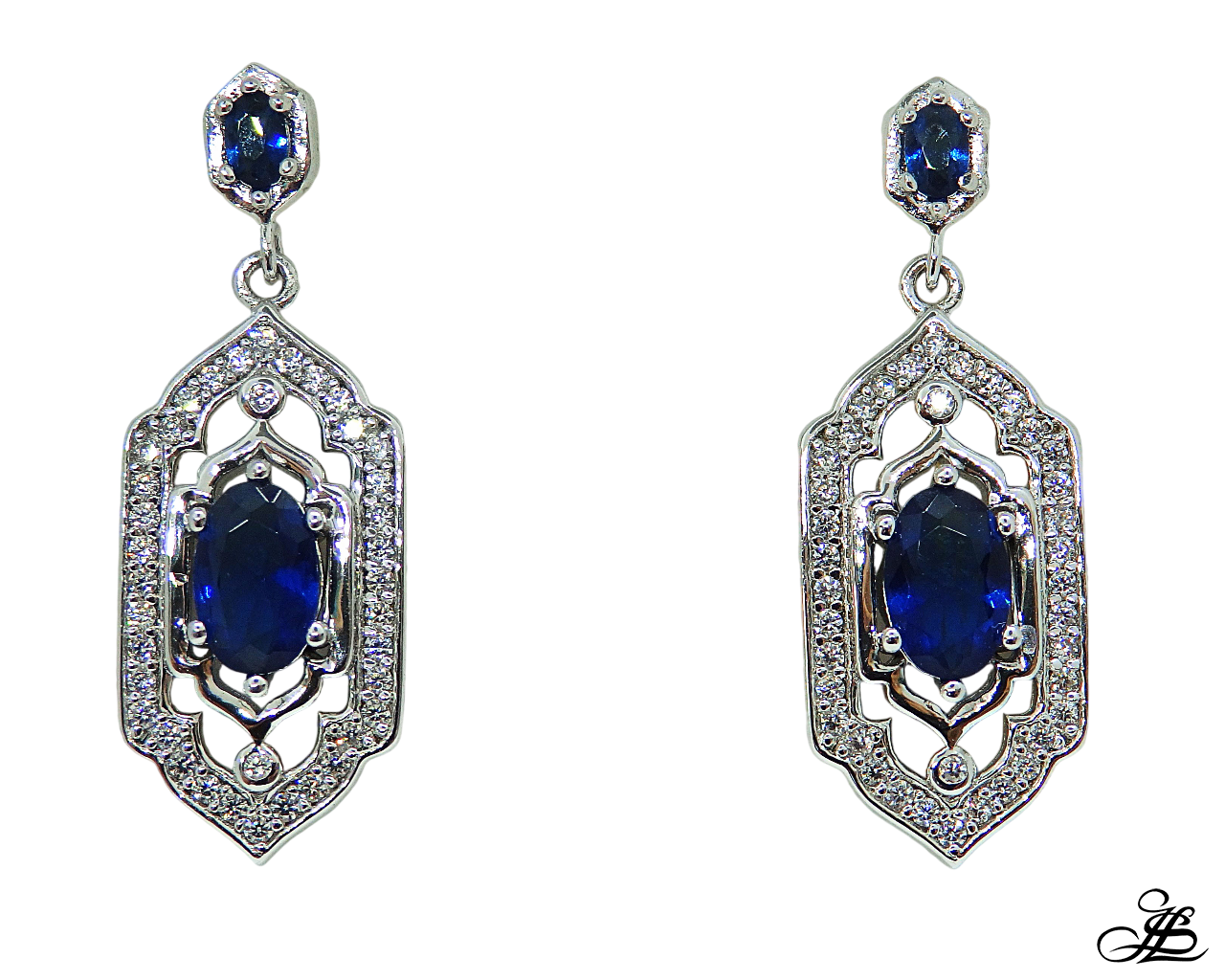 Pendientes con gemas sintéticas azules y zirconitas