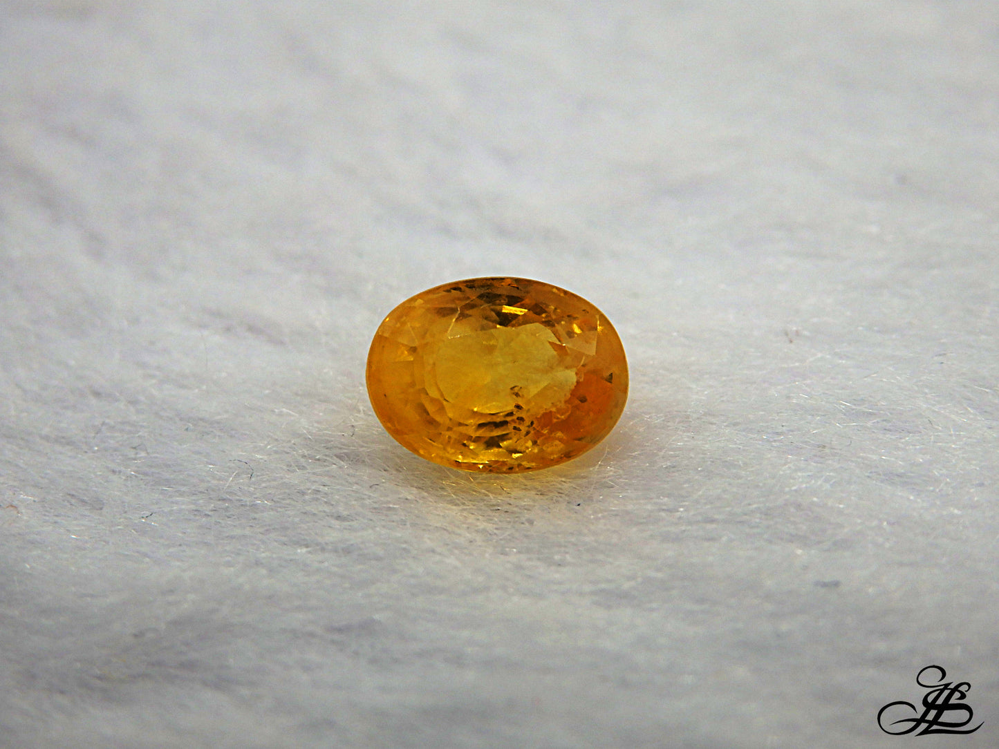 Zafiro amarillo