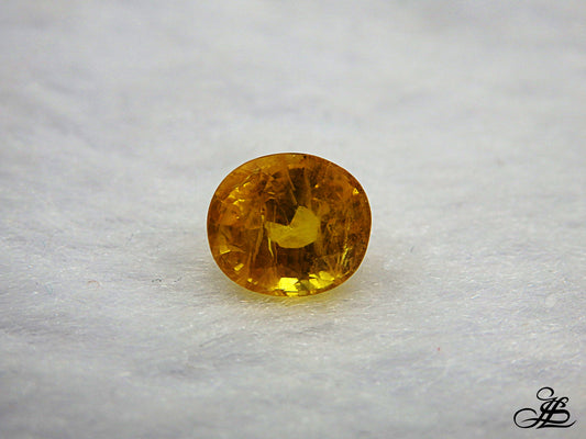Zafiro amarillo