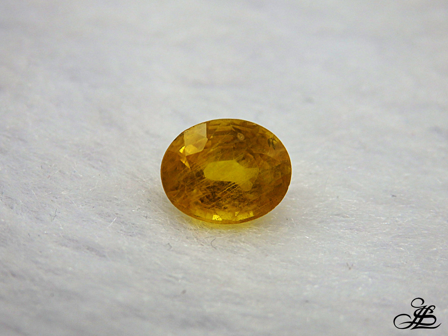 Zafiro amarillo